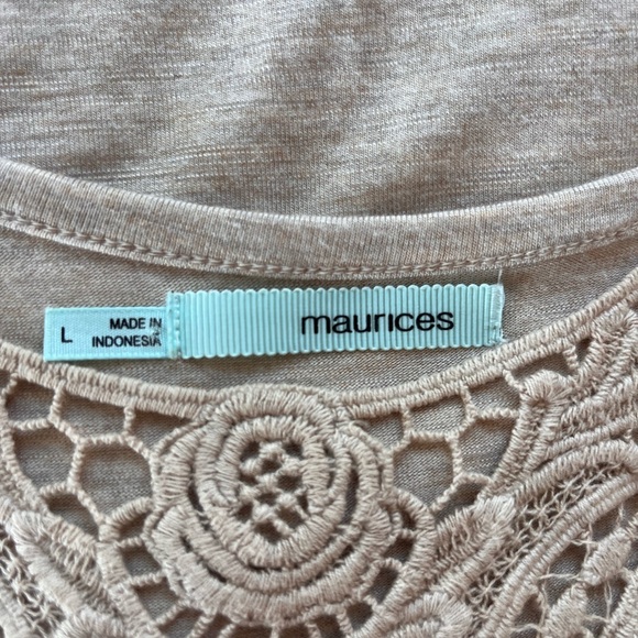 Maurices Appliqué Tan Heather Top size L - Picture 5 of 7
